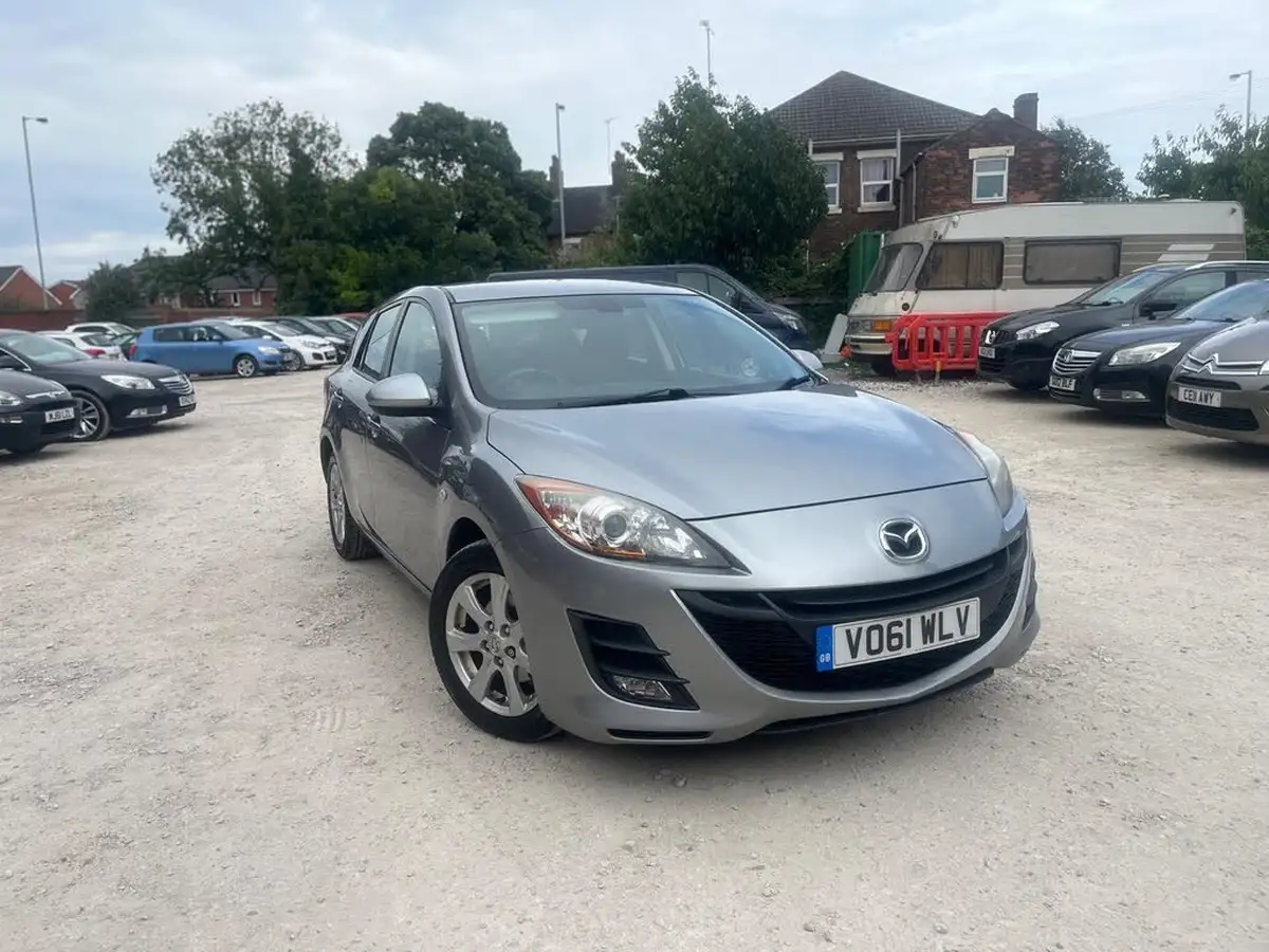 2011-mazda-mazda3-16td-ts2-nav-big-0