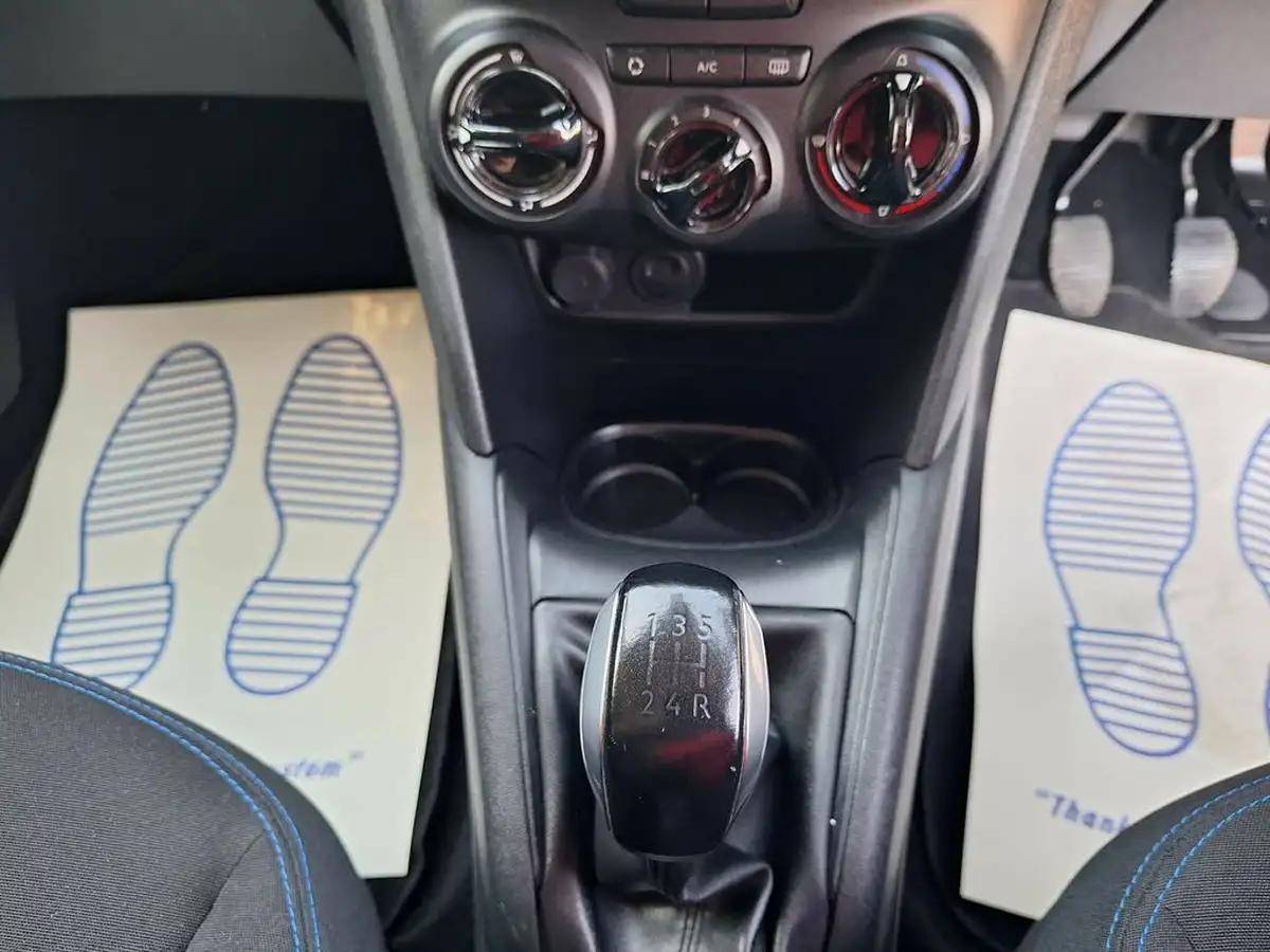 2019-peugeot-208-12-puretech-signature-big-17