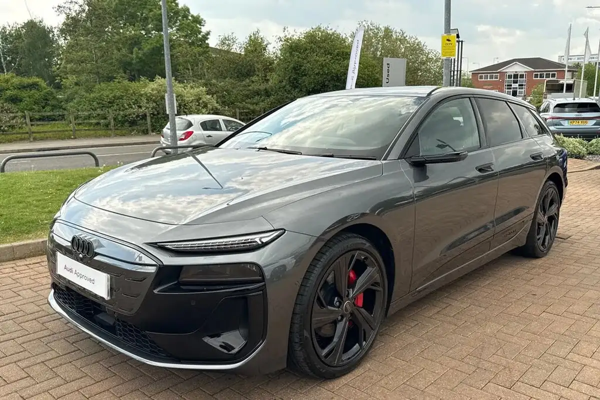 2025-audi-a6-e-tron-e-launch-edition-big-26