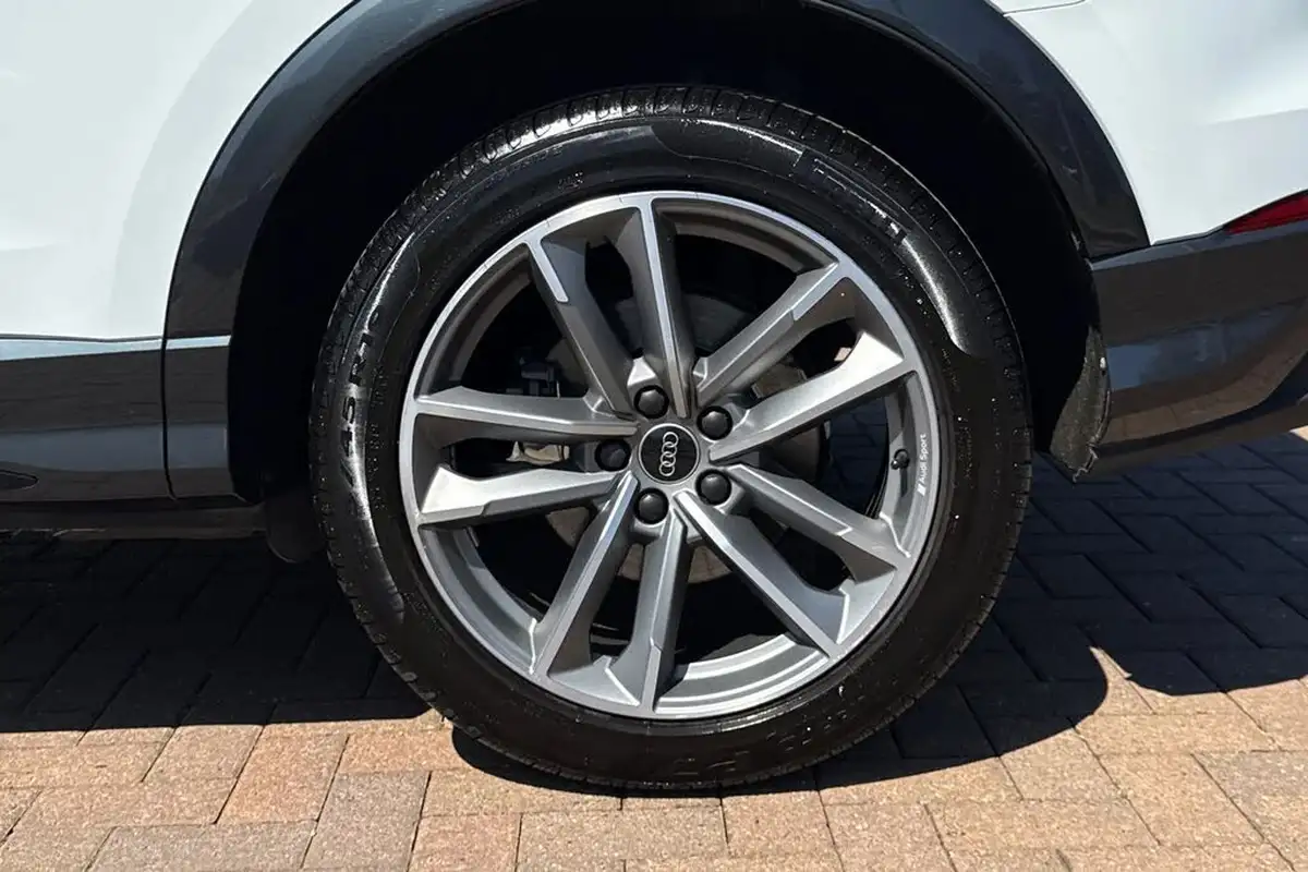2023-audi-q3-14-45-tfsi-e-black-edition-station-wagon-big-12