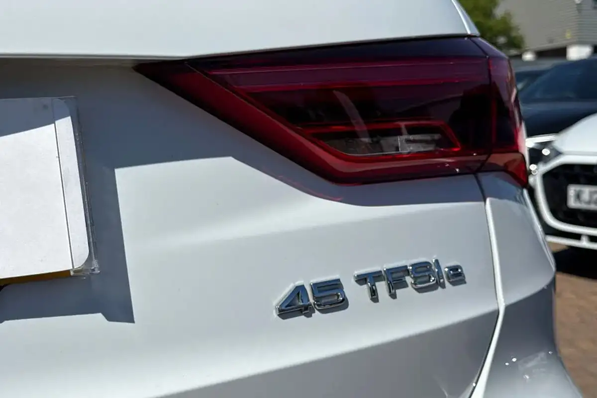 2023-audi-q3-14-45-tfsi-e-black-edition-station-wagon-big-36