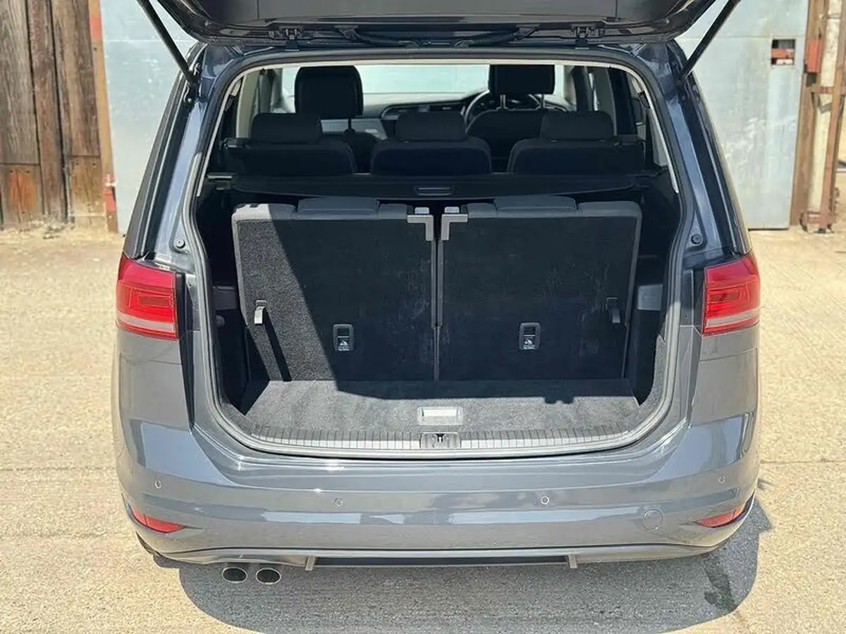 2018-volkswagen-touran-20tdi-se-family-dsg-big-9