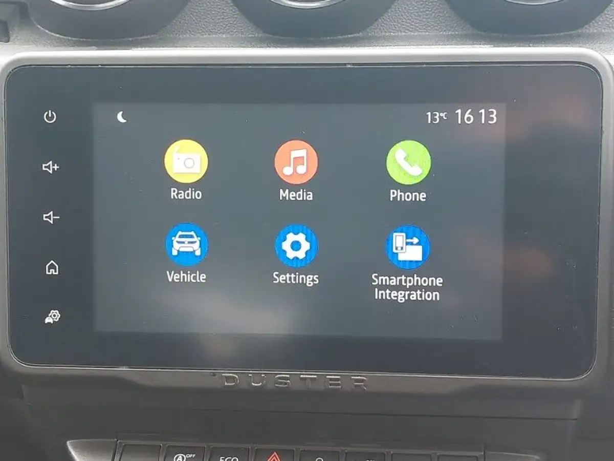 2022-dacia-duster-13-tce-comfort-130hpeu6d-4x2-window-van-big-11