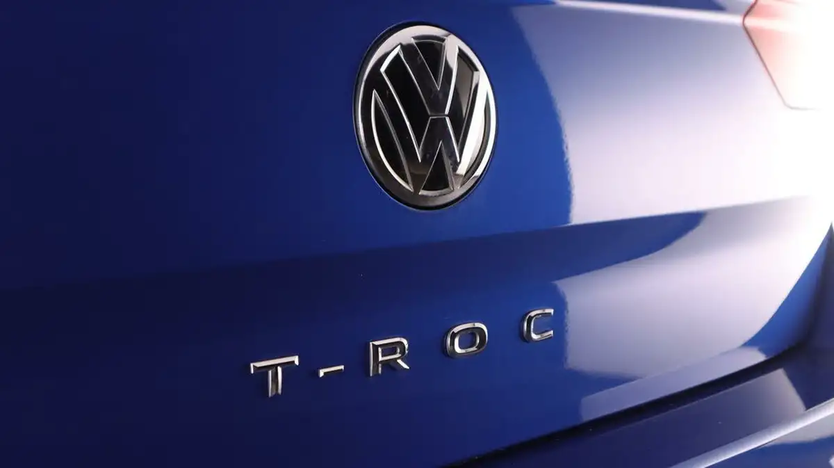 2019-volkswagen-t-roc-16tdi-r-line-big-19