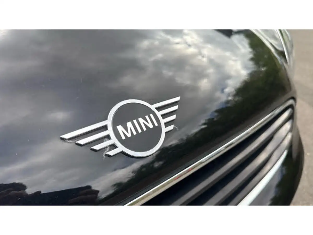 2021-mini-countryman-15-cooper-classic-auto-big-43