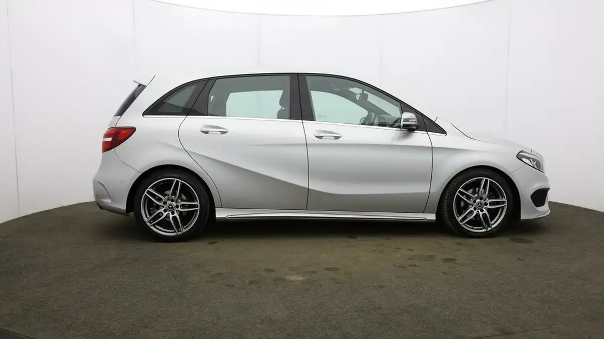 2018-mercedes-benz-b-class-16-b200-amg-line-156ps-premium-plusss-7g-dct-big-51