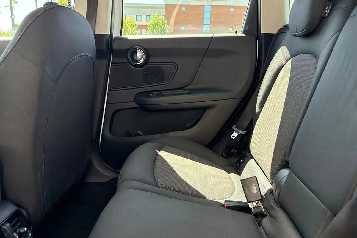2019-mini-countryman-15-cooper-classic-big-30