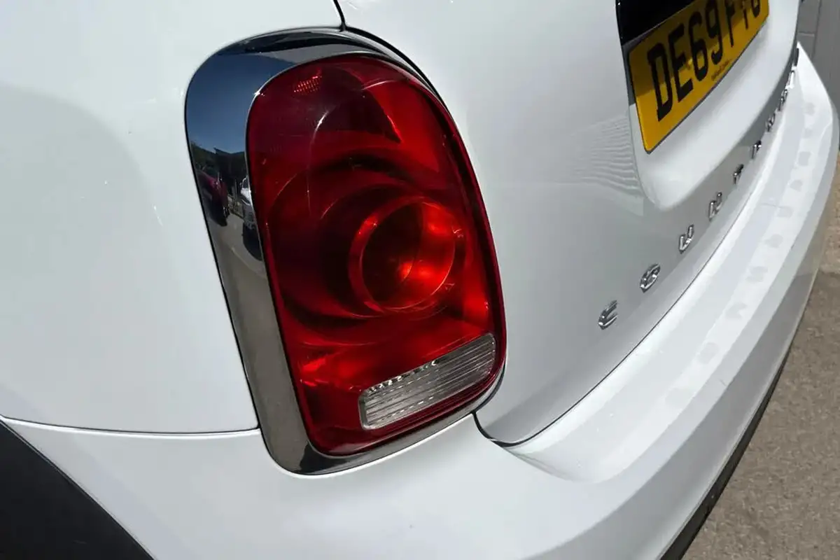 2019-mini-countryman-15-cooper-classic-big-54