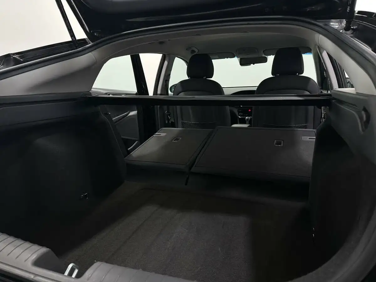 2018-hyundai-ioniq-16-gdi-se-hybrid-big-41