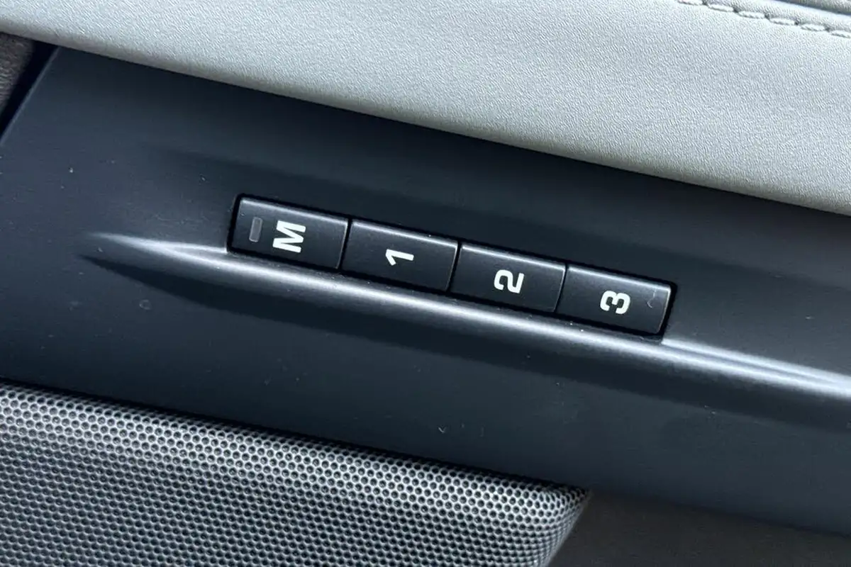 2020-land-rover-range-rover-evoque-20-d180-first-edition-big-31