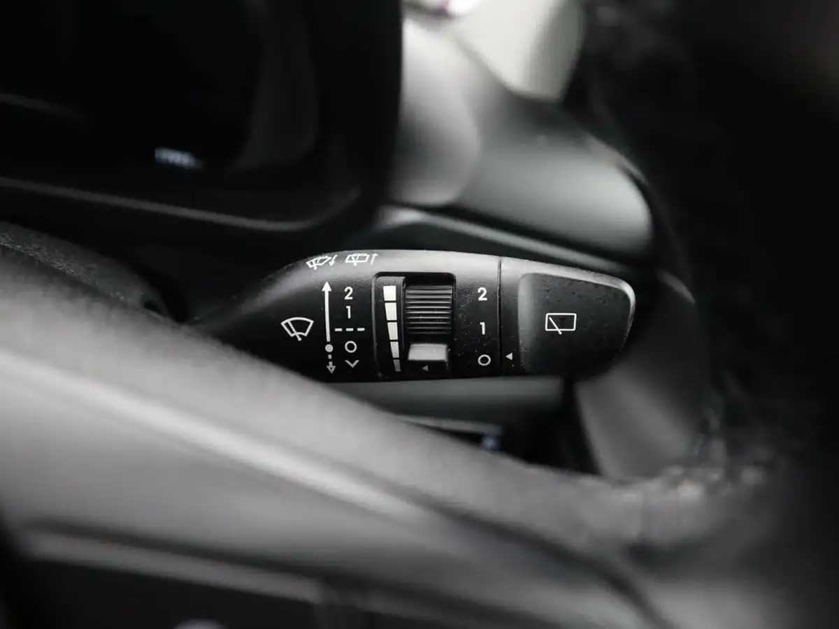 2022-hyundai-bayon-10-t-gdi-se-connect-big-33