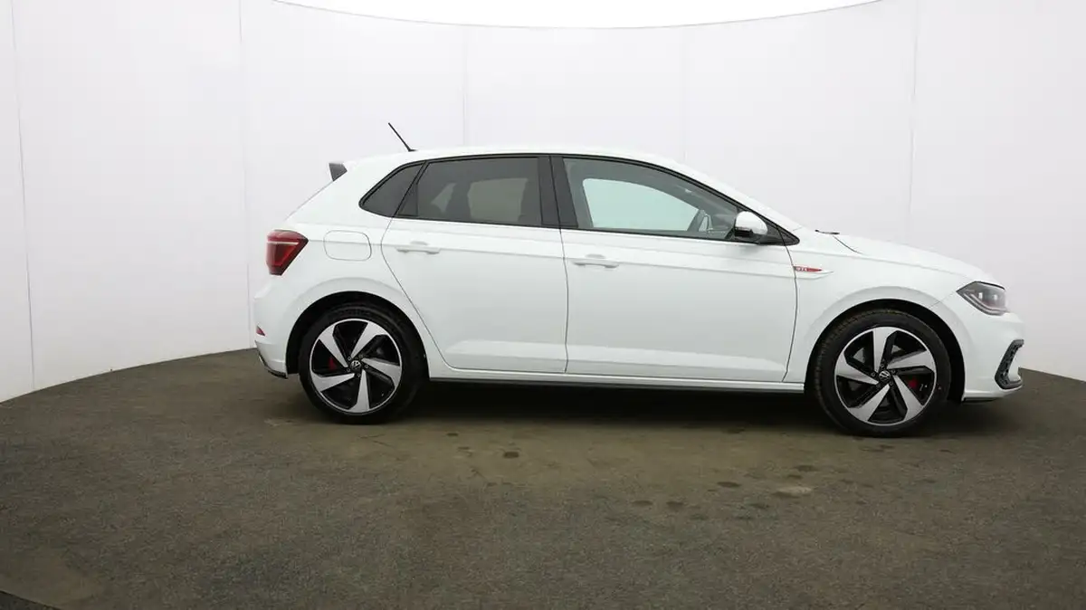 2023-volkswagen-polo-big-50