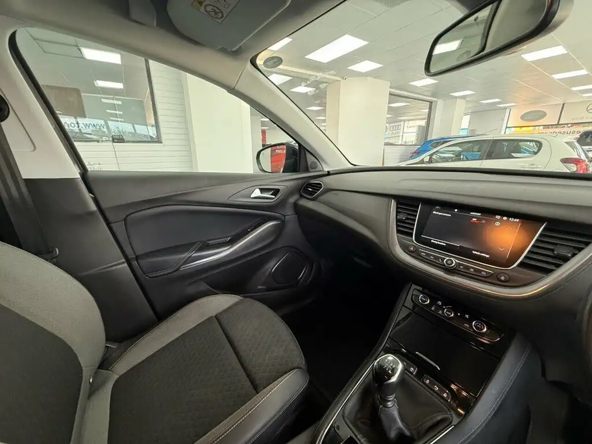 2020-vauxhall-grandland-x-15td-business-edition-nav-ecotec-blueinjection-big-42