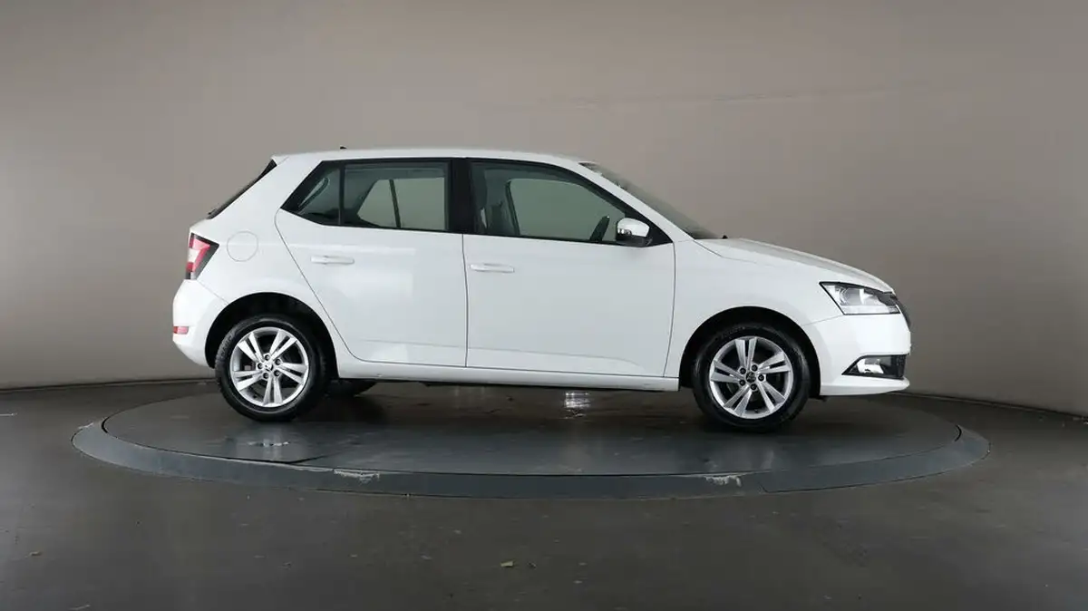 2020-skoda-fabia-10-mpi-se-60ps-hatchback-big-57