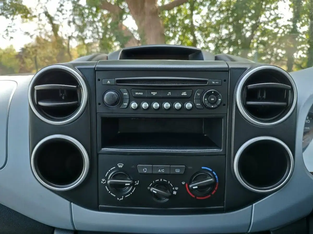2014-citroen-berlingo-16td-multispace-plus-special-edition-big-5