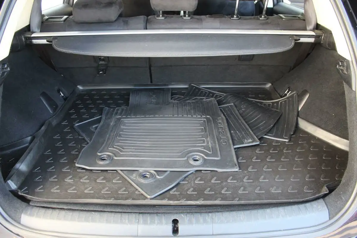 2014-lexus-ct-200h-18-advance-big-20