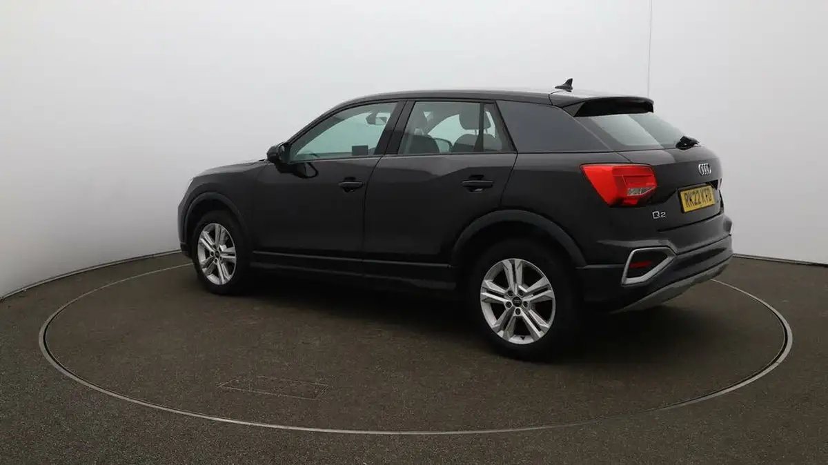 2022-audi-q2-10-30-tfsi-sport-big-31