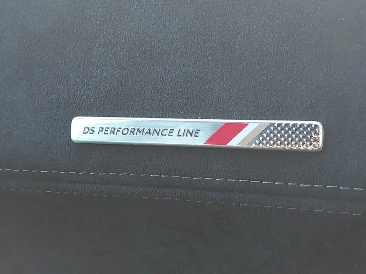 2019-ds-ds-7-crossback-16-puretech-performance-line-225ps-big-18