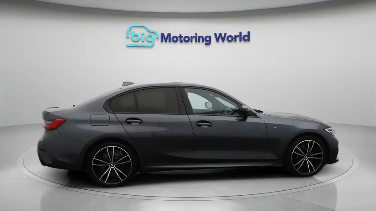 2020-bmw-3-series-20-330e-m-sport-tech-pack-saloon-4d-big-8