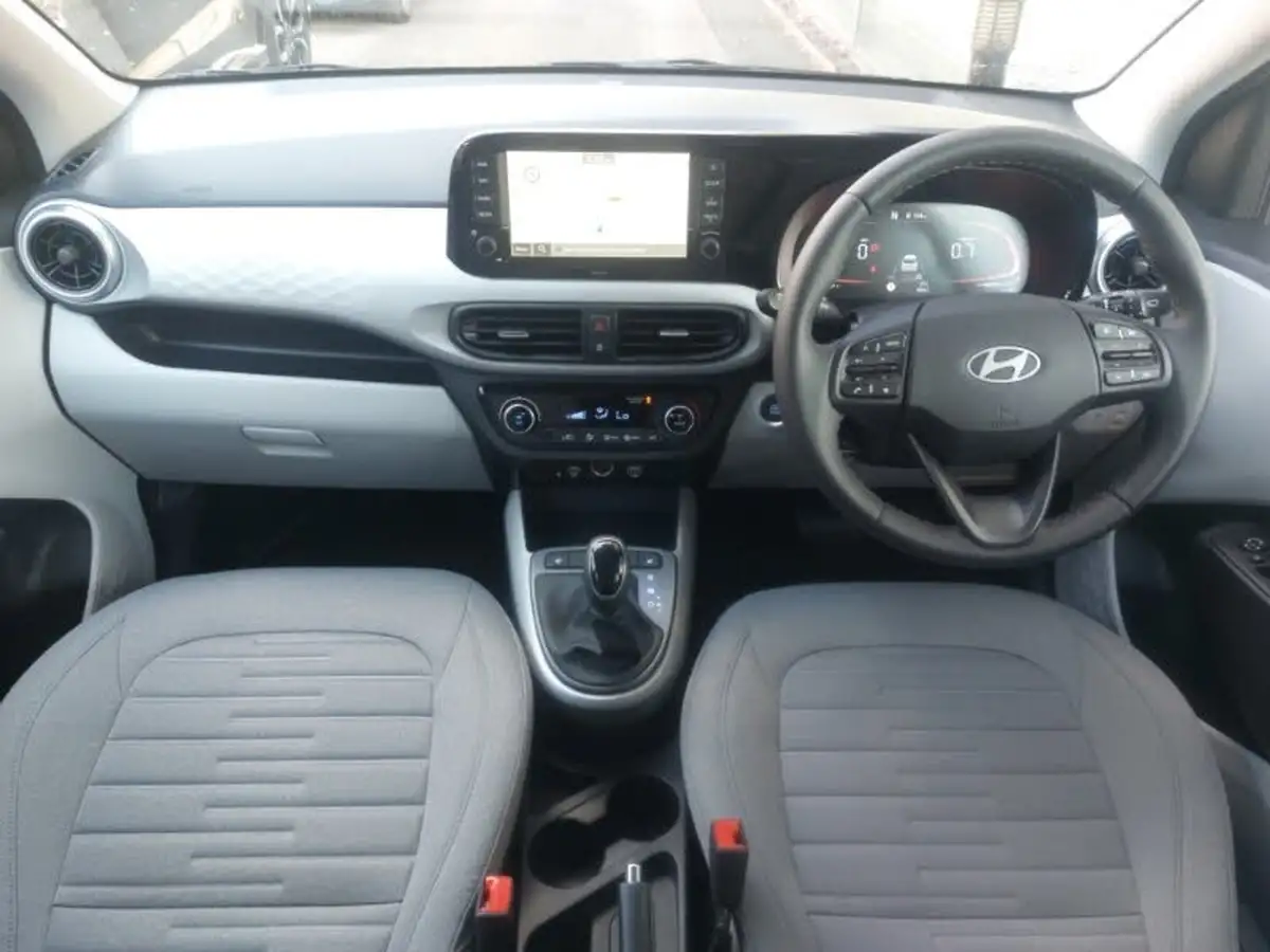 2025-hyundai-i10-10-premium-63ps-auto-big-2