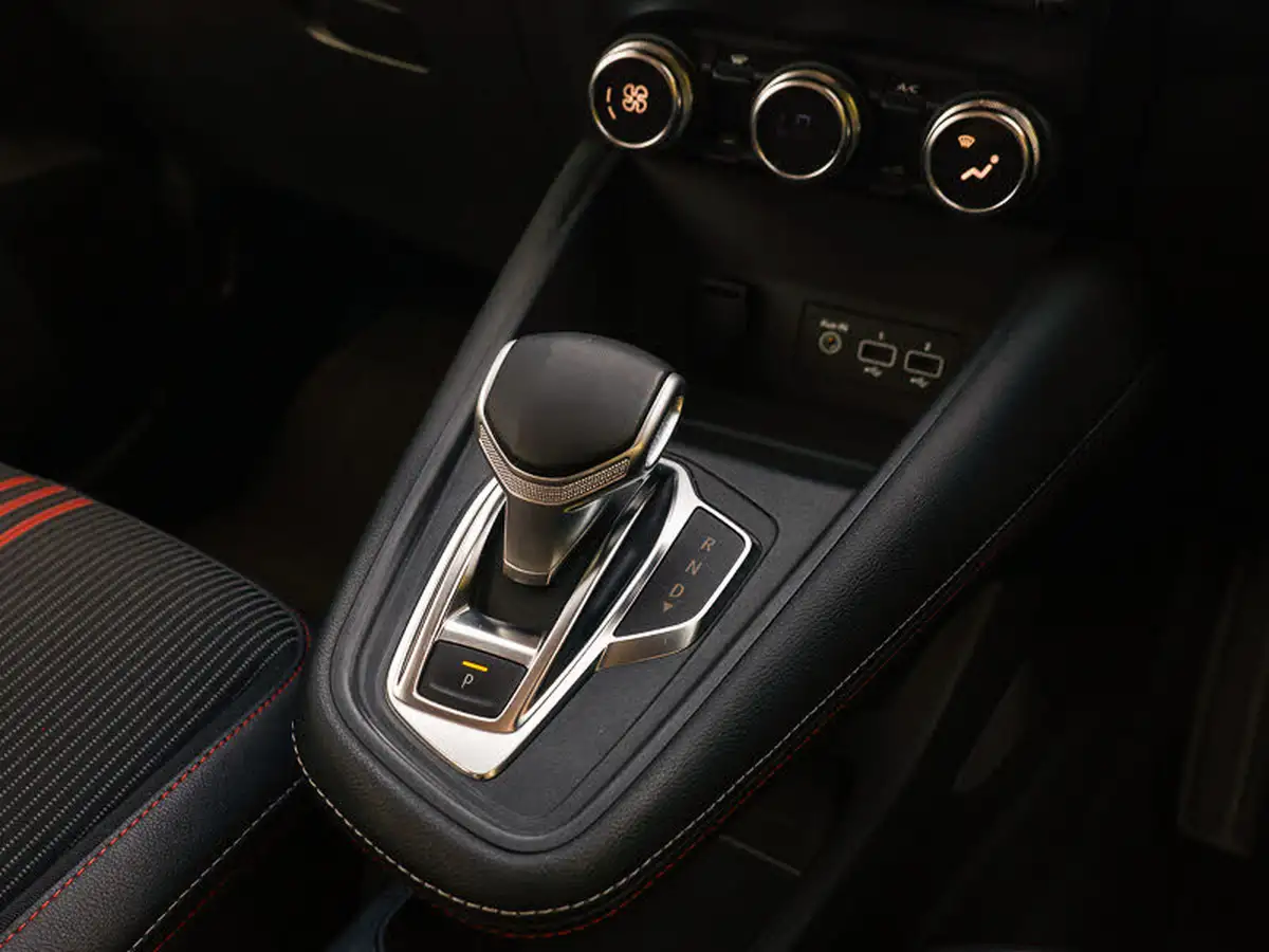 2021-renault-captur-13-tce-rs-line-edc-auto-big-16