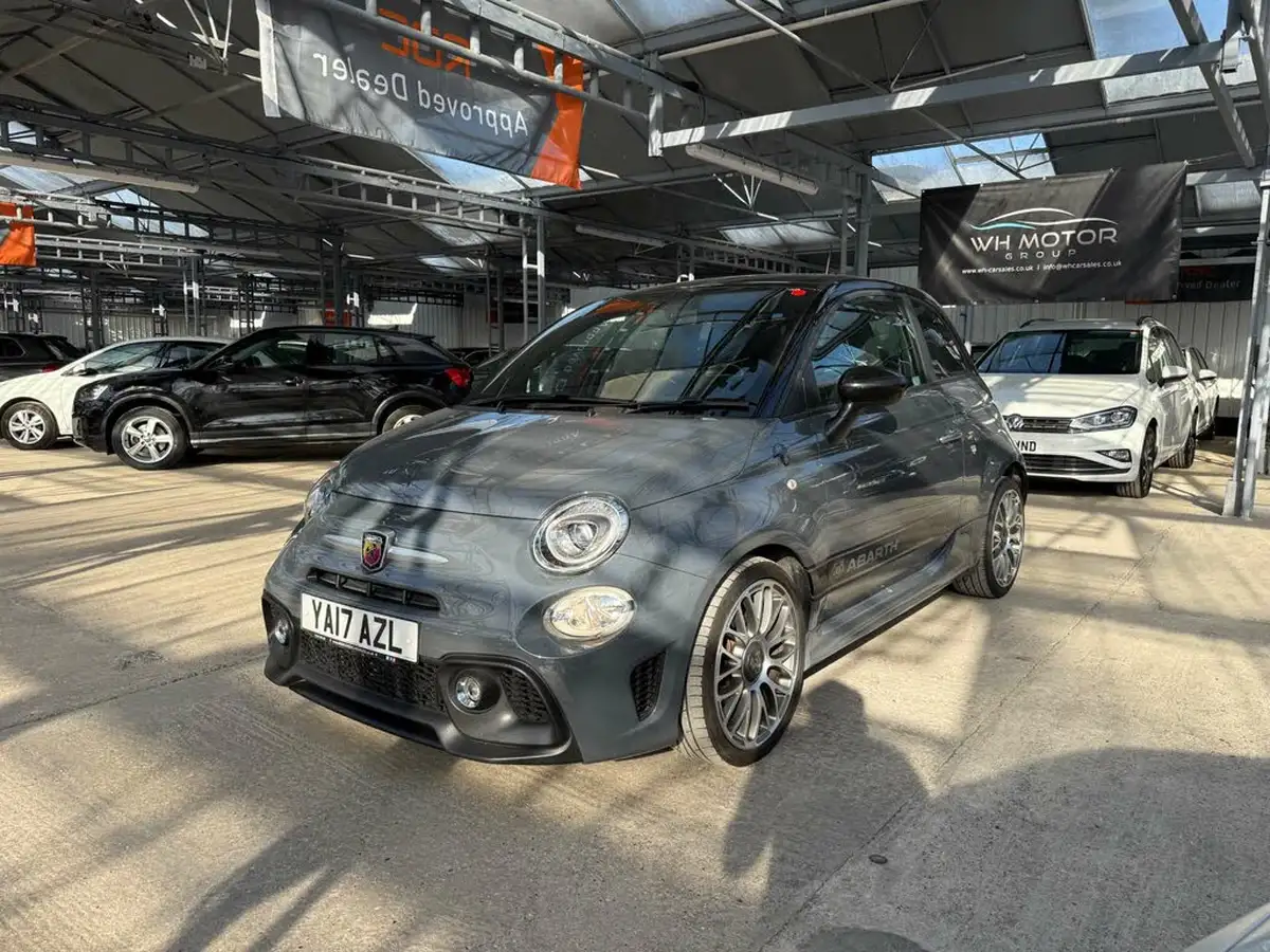 2017-abarth-595-14-tjet-big-15