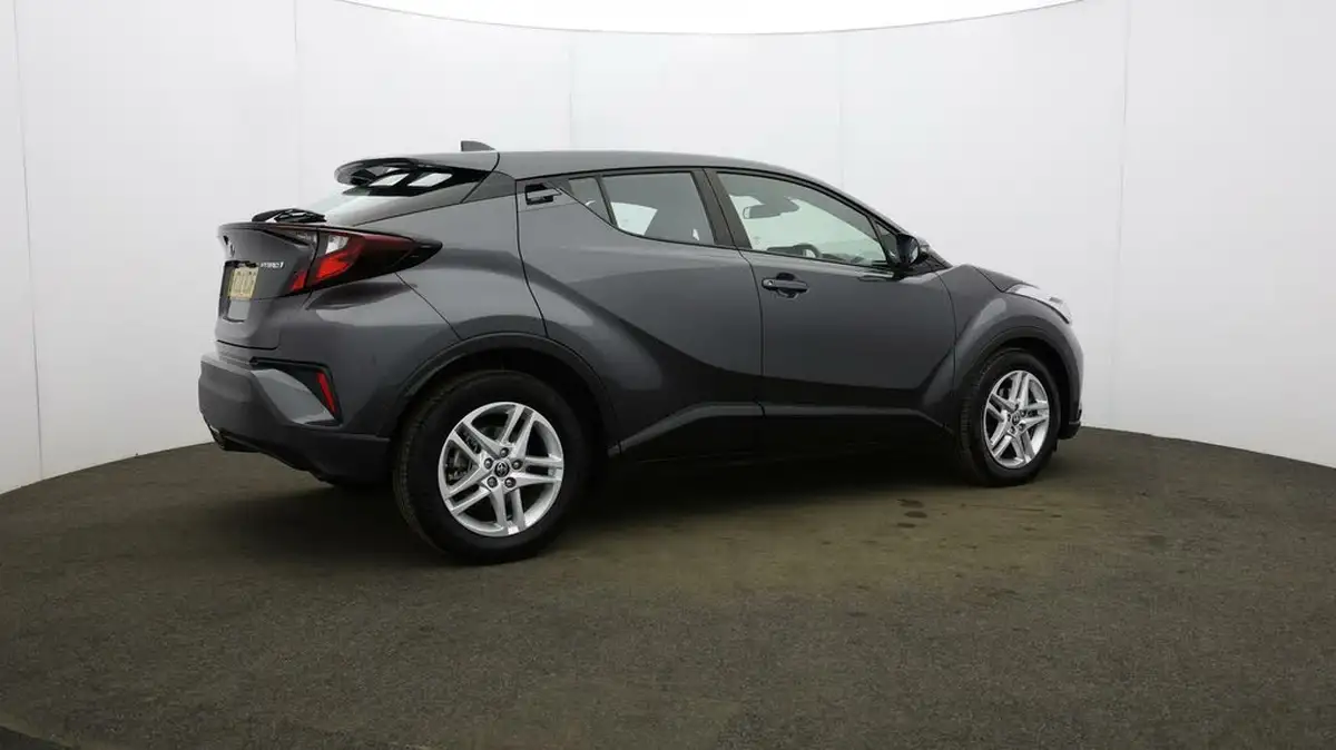 2022-toyota-c-hr-18-vvt-i-icon-big-56