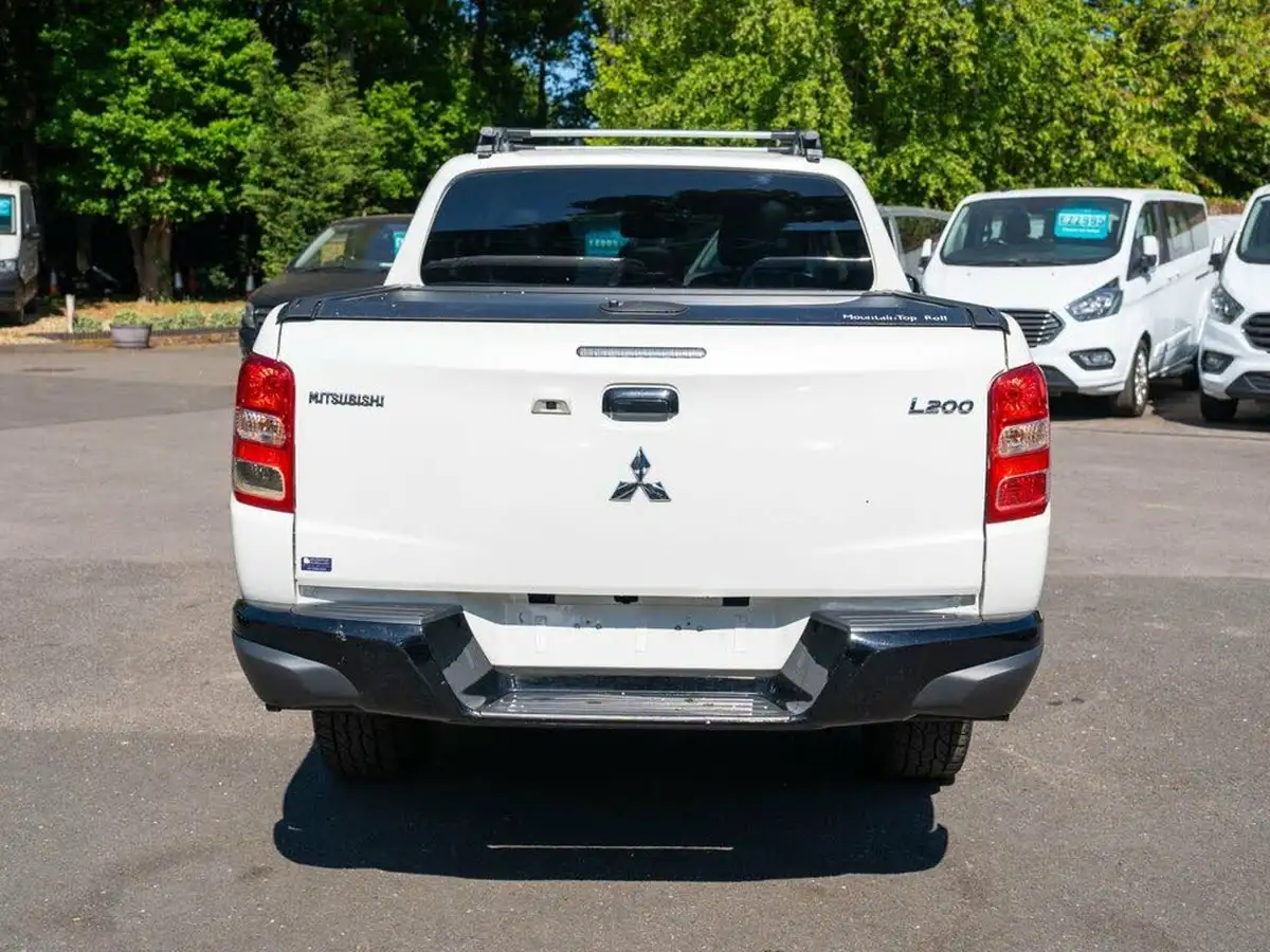 2019-mitsubishi-l200-24di-d-challenger-auto-big-8