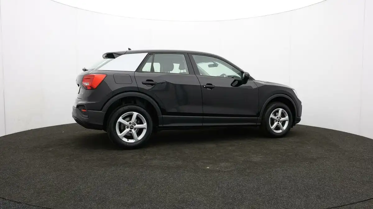 2022-audi-q2-10-30-tfsi-technik-big-36