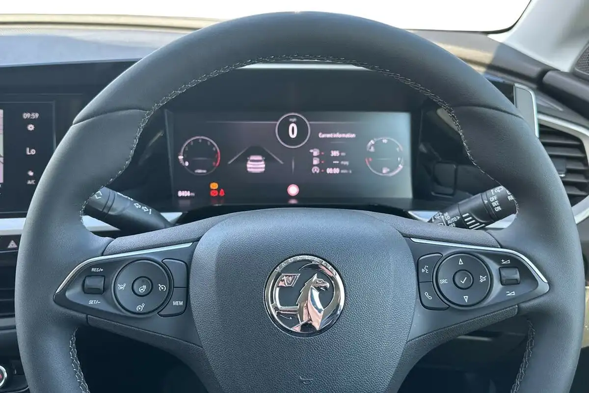 2024-vauxhall-grandland-12-ultimate-130ps-big-12
