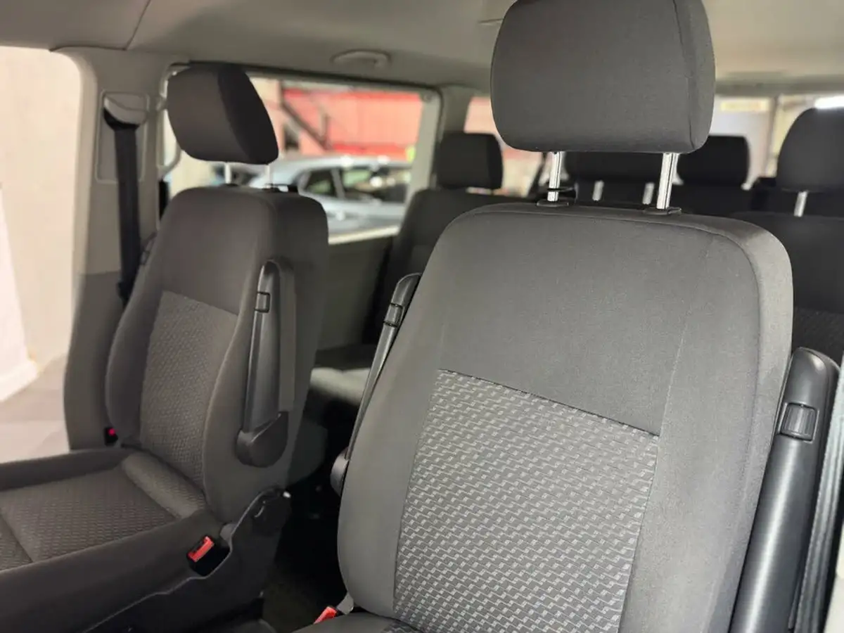2014-volkswagen-transporter-shuttle-20td-t30-s-102ps-swb-big-20