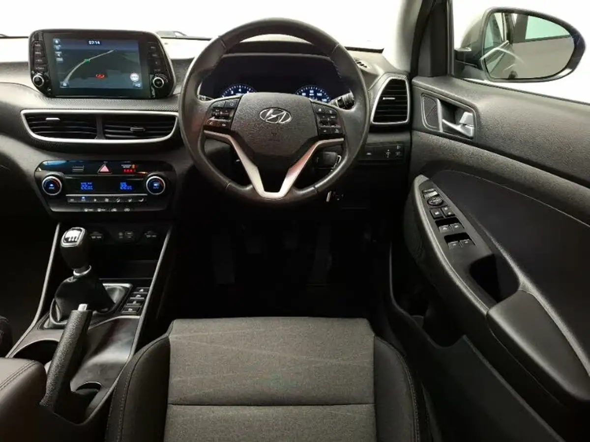 2019-hyundai-tucson-16-gdi-se-nav-big-6