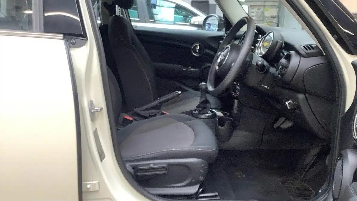 2016-mini-cooper-15td-cooper-d-ss-hatchback-5d-big-8
