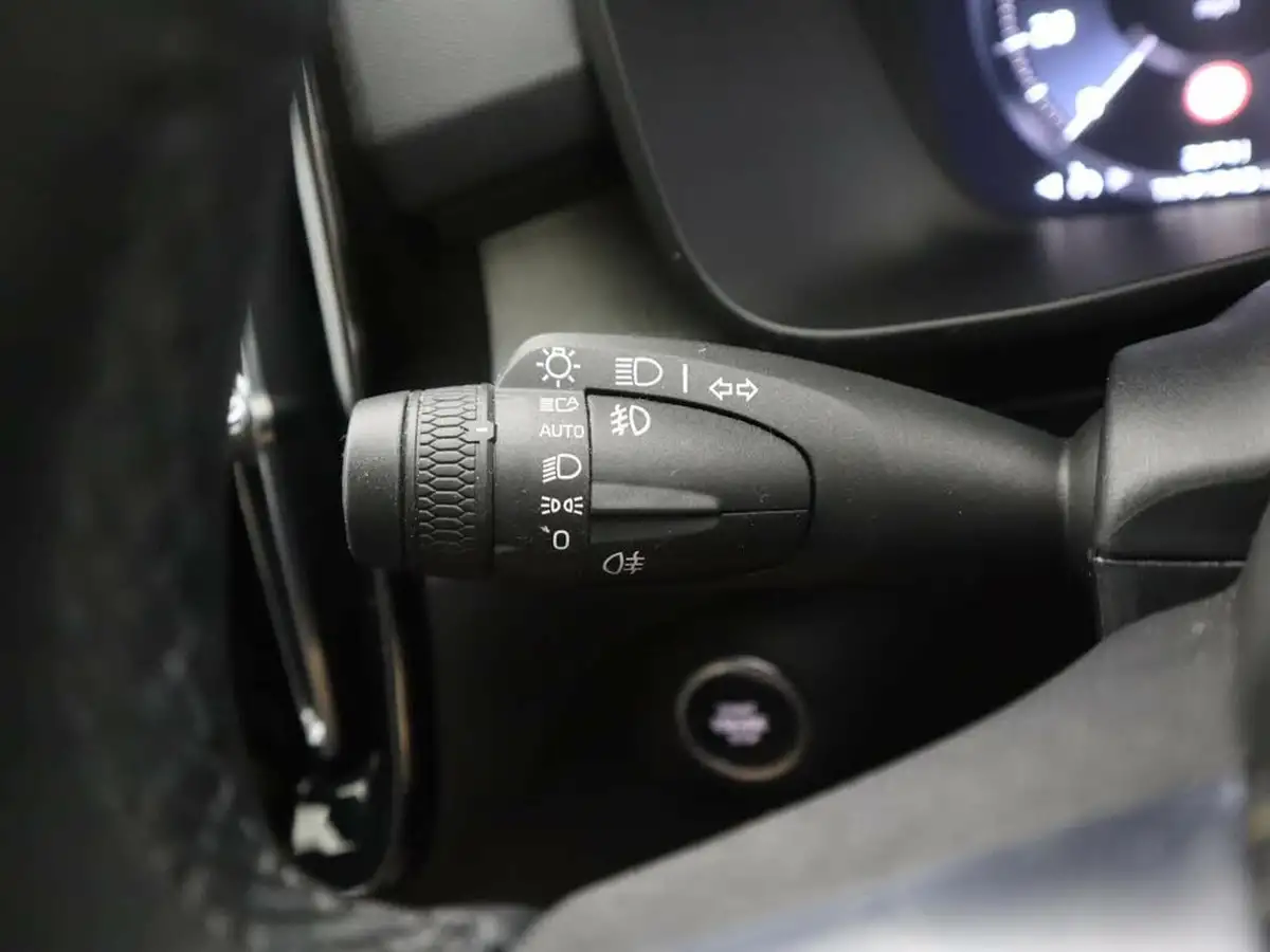 2022-volvo-xc40-15-t5-inscription-pro-big-24