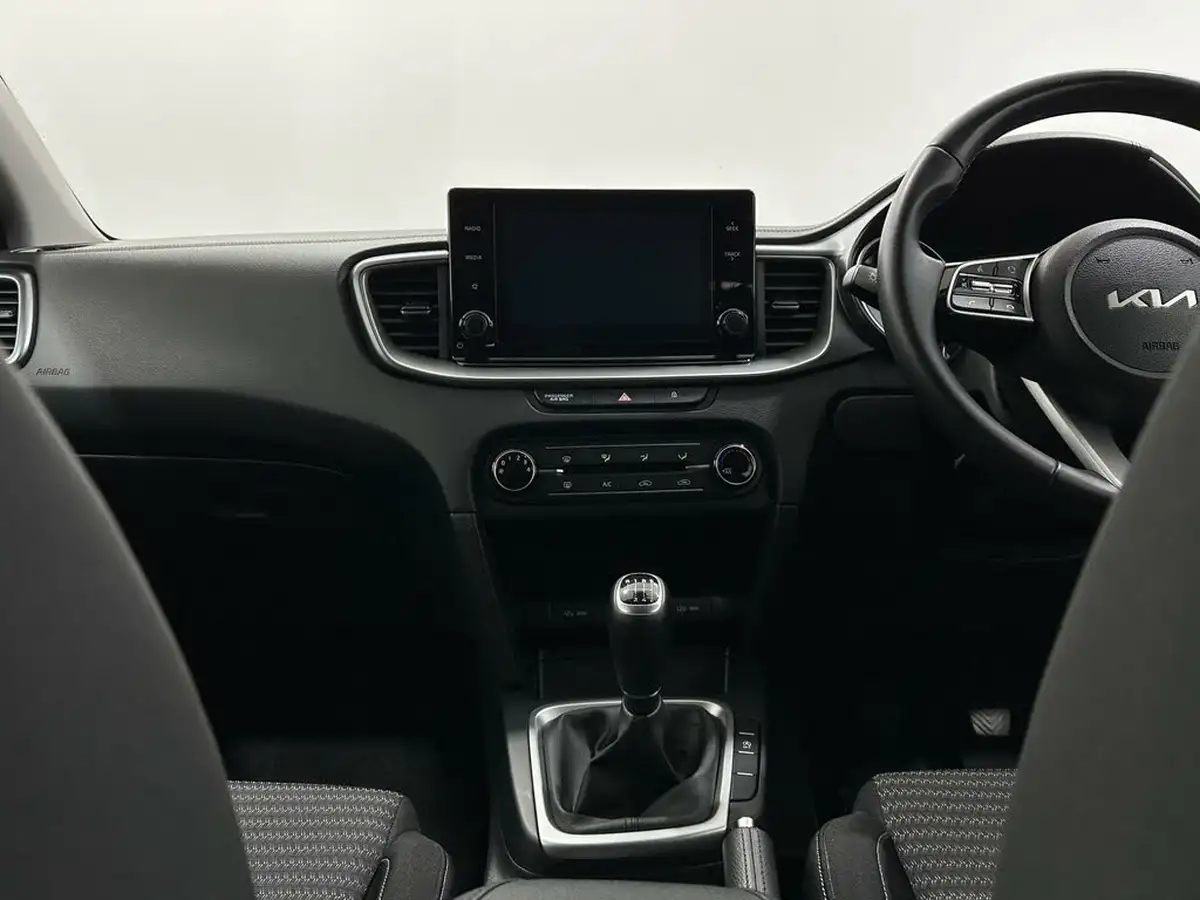 2022-kia-xceed-10-t-gdi-2-big-17