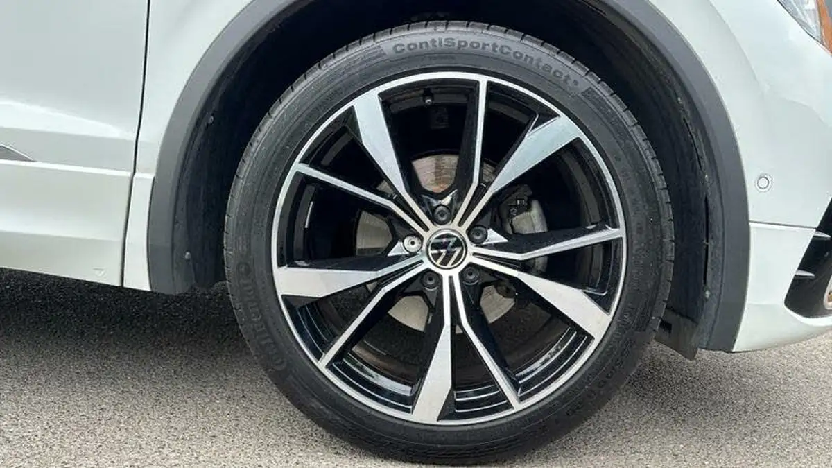 2023-volkswagen-tiguan-15-tsi-r-line-big-4