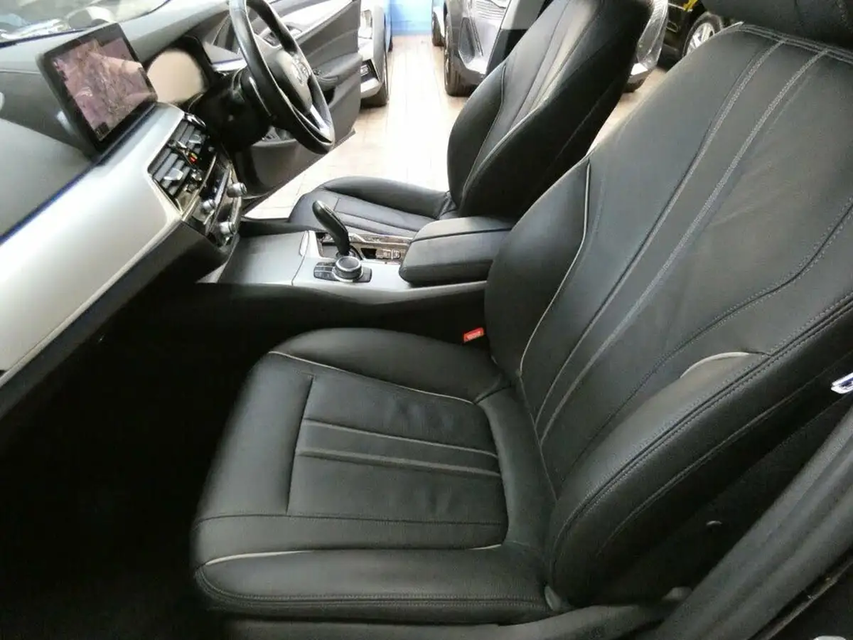 2022-bmw-5-series-20-530e-se-touring-5d-big-70