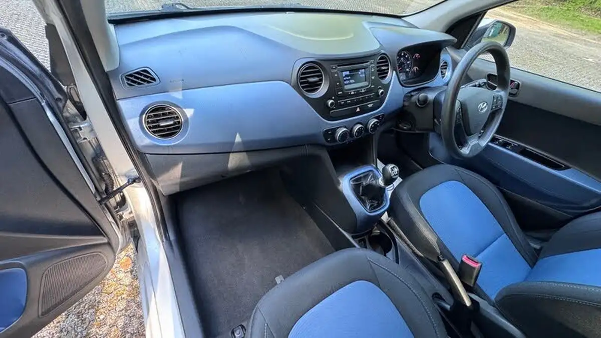 2016-hyundai-i10-12-se-big-27