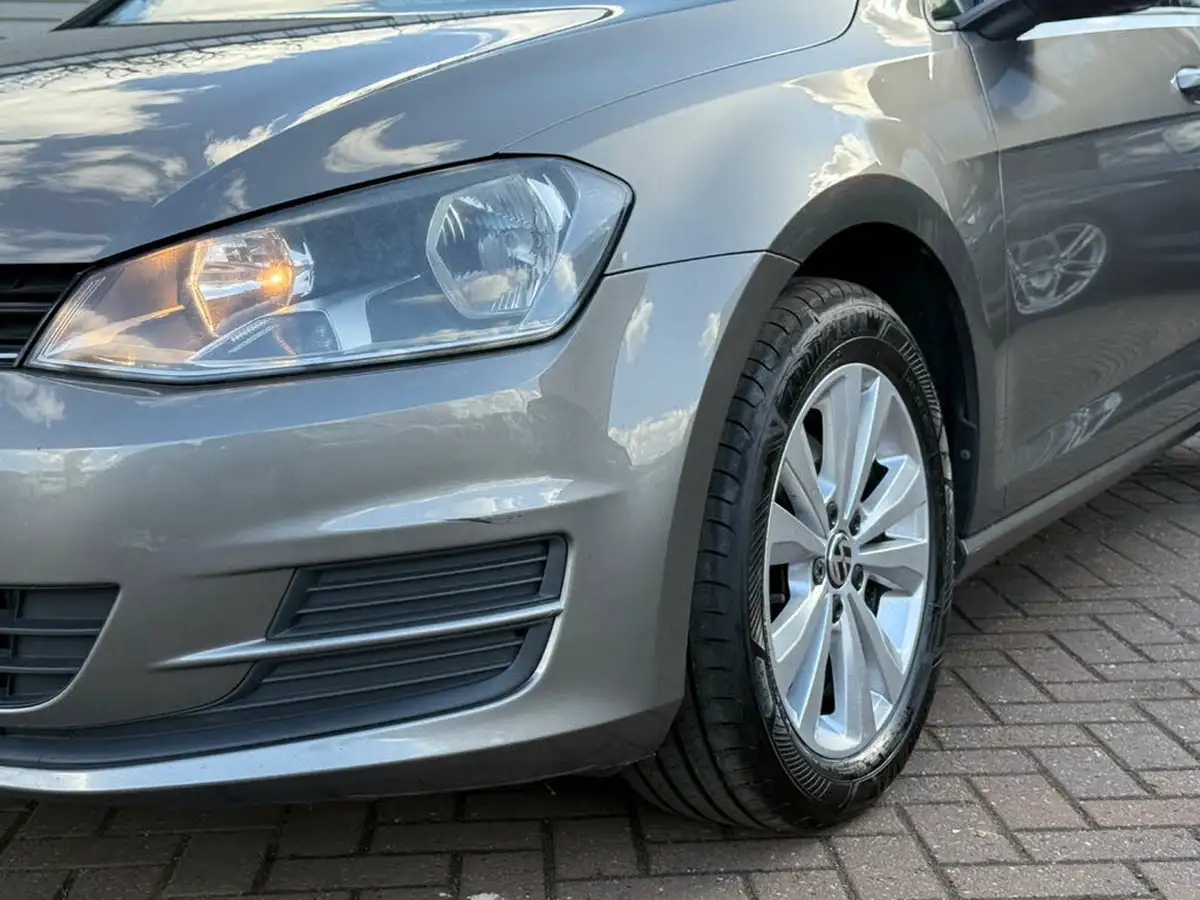 2014-volkswagen-golf-20tdi-se-ss-hatchback-5d-dsg-big-27