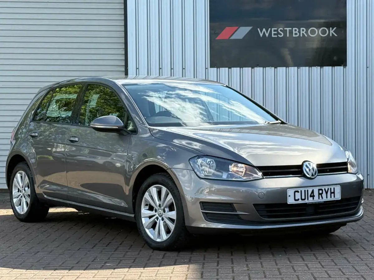 2014-volkswagen-golf-20tdi-se-ss-hatchback-5d-dsg-big-23
