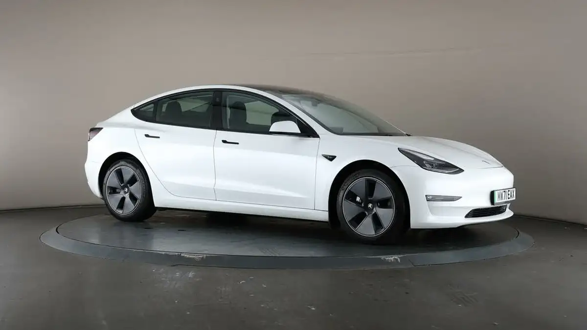 2021-tesla-model-3-e-long-range-awd-big-54