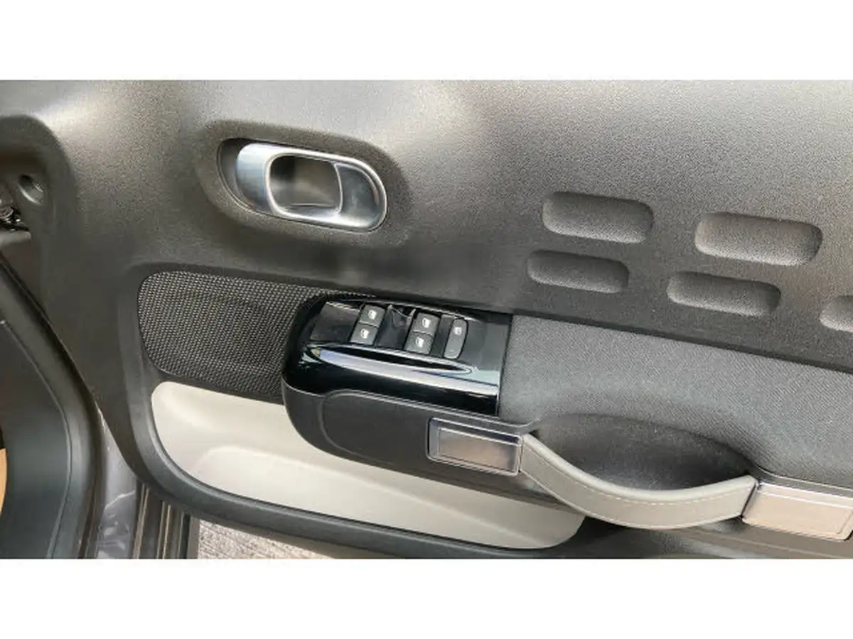 2018-citroen-c3-12-puretech-feel-82ps-big-25