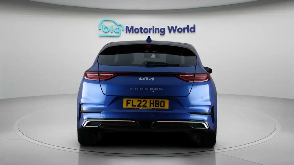 2022-kia-pro-ceed-15-t-gdi-gt-line-big-6