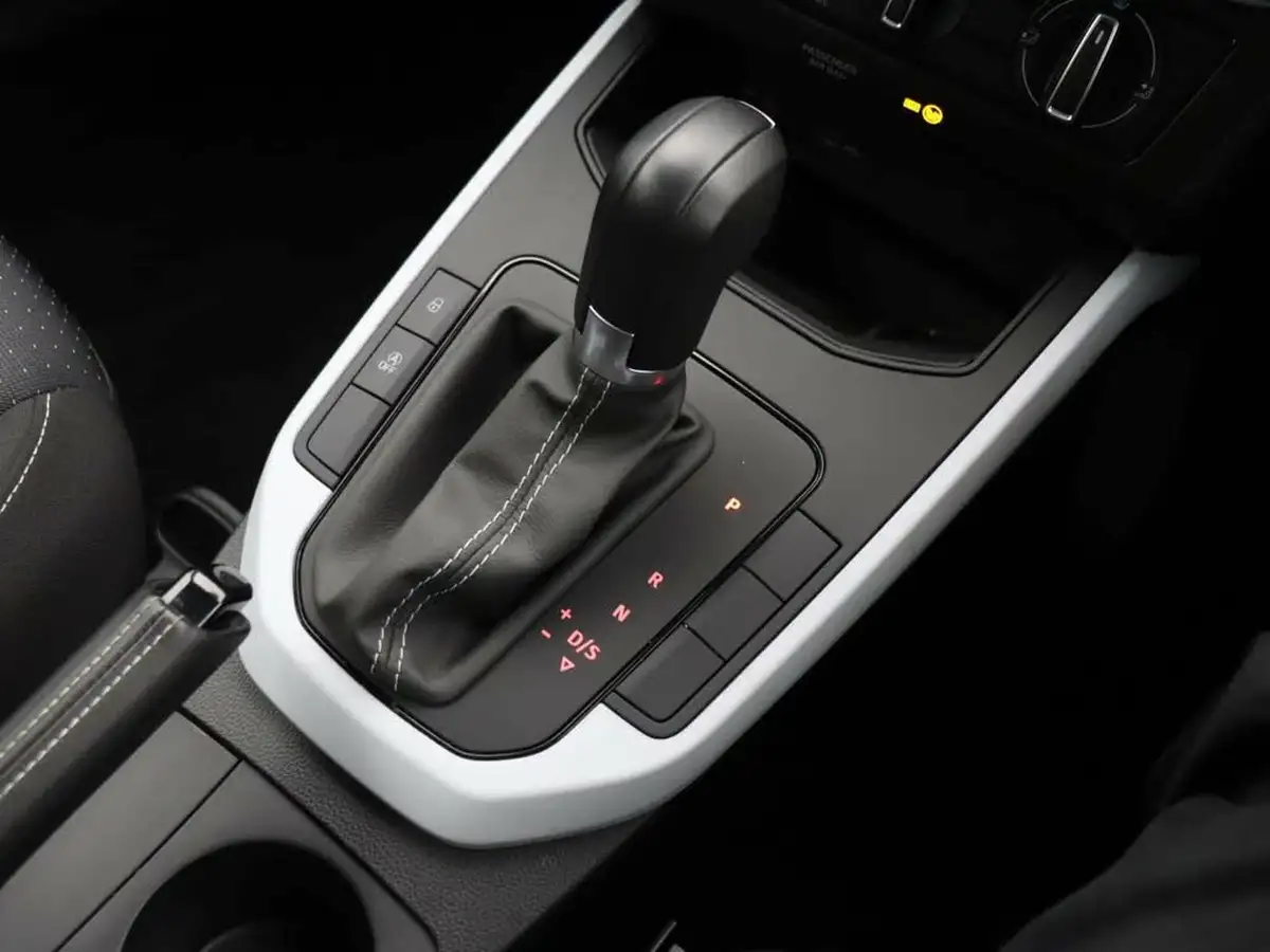 2021-seat-arona-10-tsi-se-technology-110ps-dsg-big-38