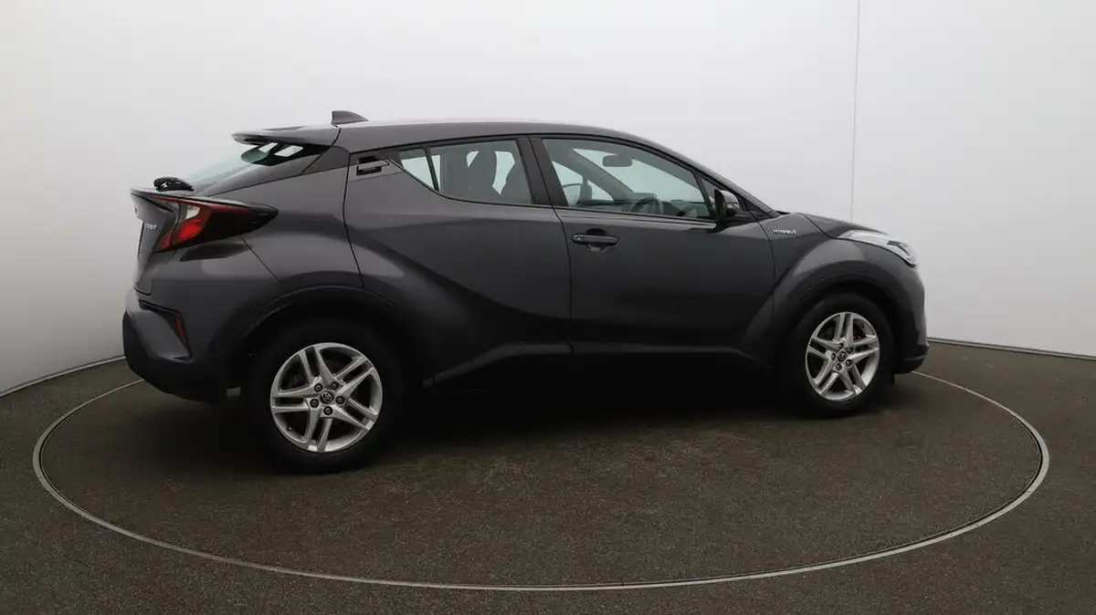 2020-toyota-c-hr-18-vvt-i-icon-parking-pack-big-50