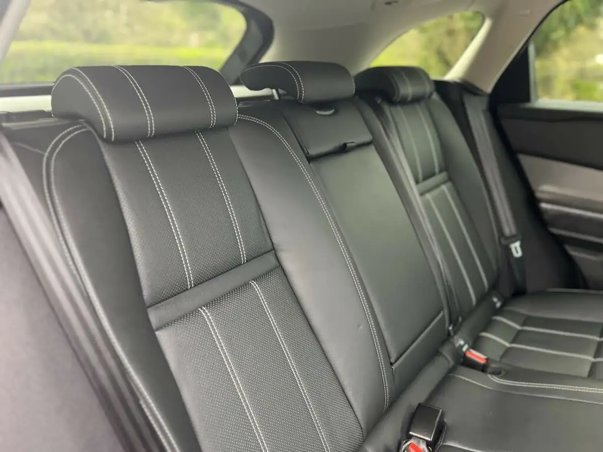 2020-land-rover-range-rover-velar-20-d240-s-big-29