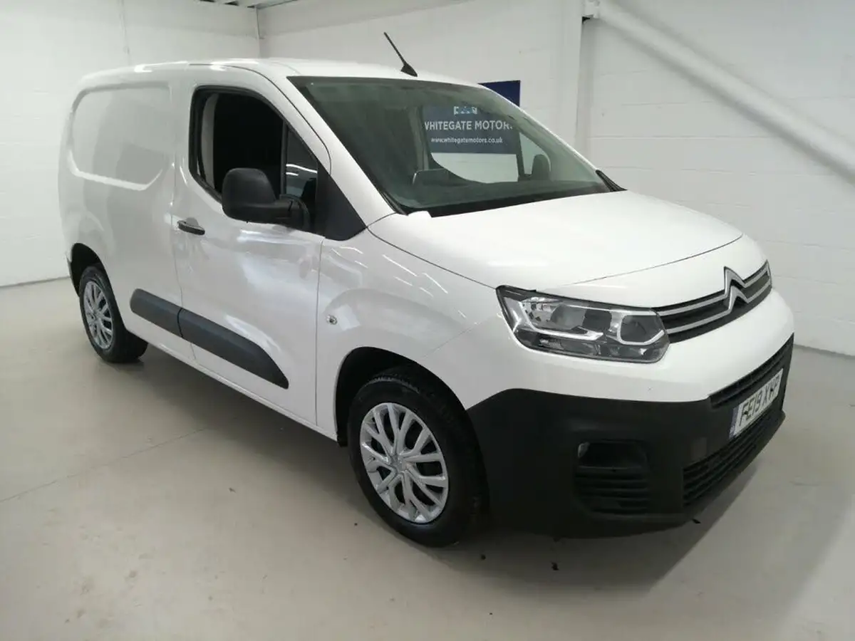 2019-citroen-berlingo-16bluehdi-1000-enterprise-big-18