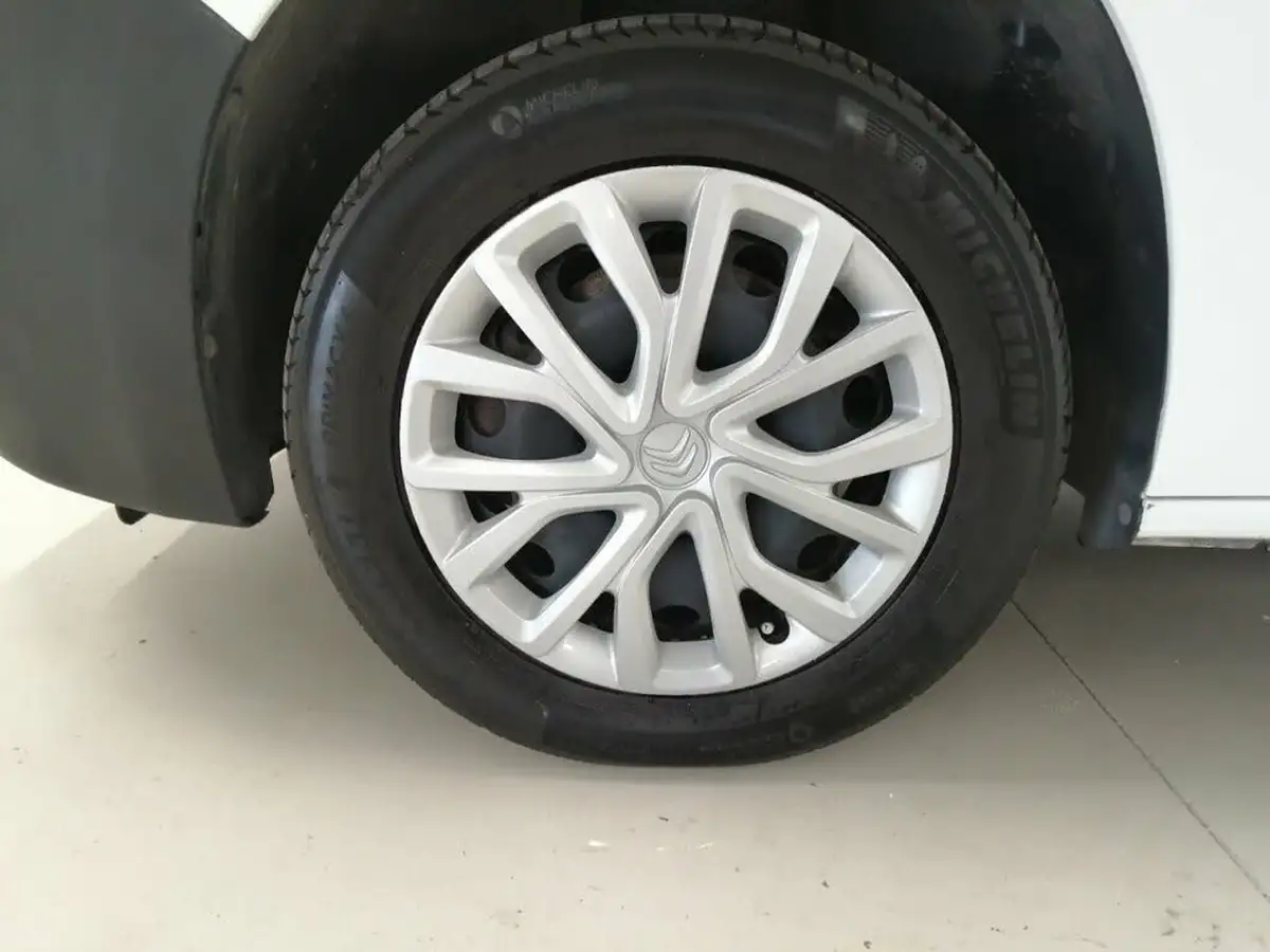 2019-citroen-berlingo-16bluehdi-1000-enterprise-big-42