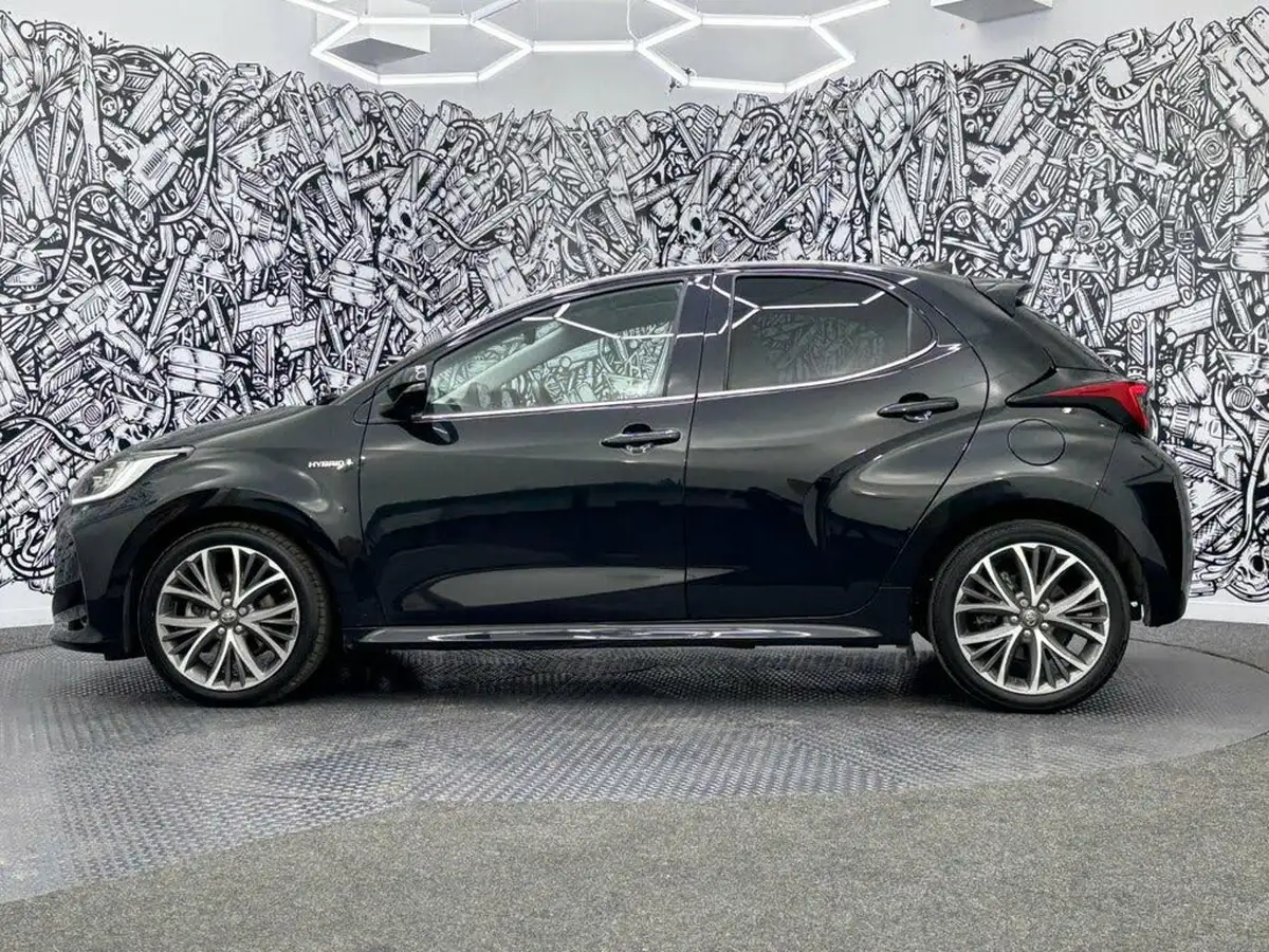 2021-toyota-yaris-15-vvt-i-excel-big-11