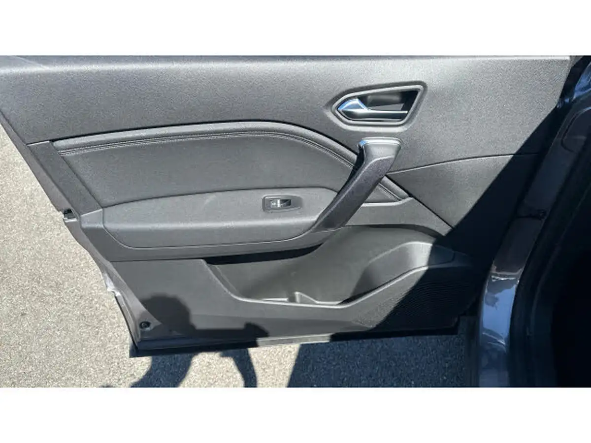 2024-renault-captur-16-techno-145ps-full-big-50